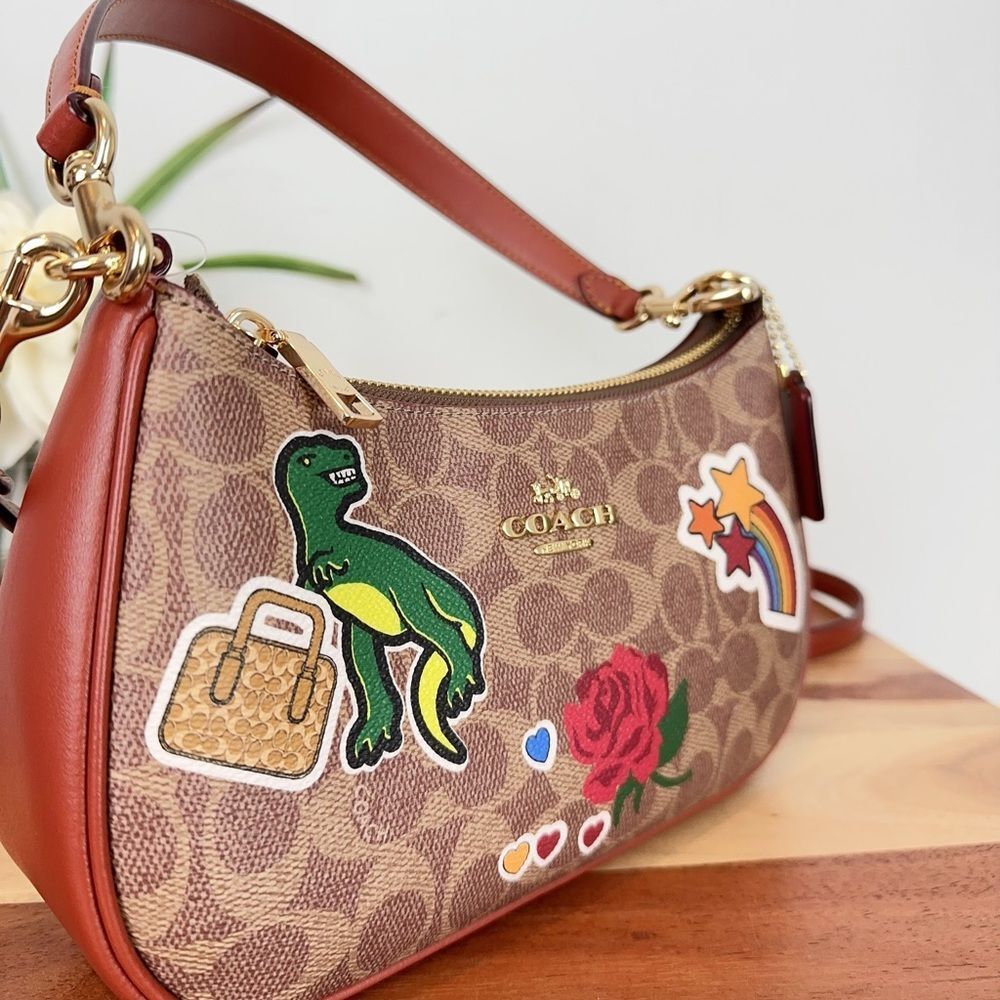 NWT Coach Teri Shoulder Bag In Signature Canvas With Sticker Print - Picture 4 of 11